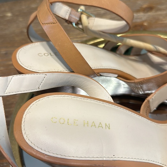 Cole Haan Like New Marietta Woman’s Pecan Leather Strap Wedge sandals Size 8 - Picture 10 of 13